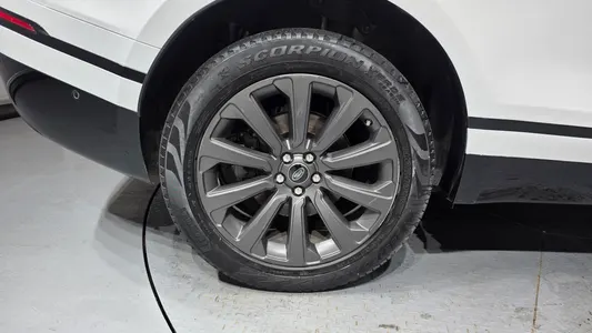 Land Rover 레인지로버 벨라 2.0 D240 R- SE 2019 5