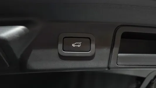 Land Rover 레인지로버 벨라 2.0 D240 R- SE 2019 18