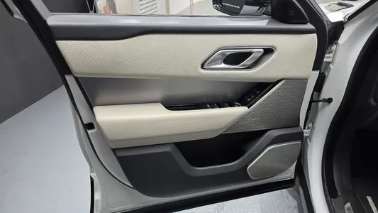 Land Rover 레인지로버 벨라 2.0 D240 R- SE 2019 24