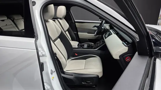 Land Rover 레인지로버 벨라 2.0 D240 R- SE 2019 26