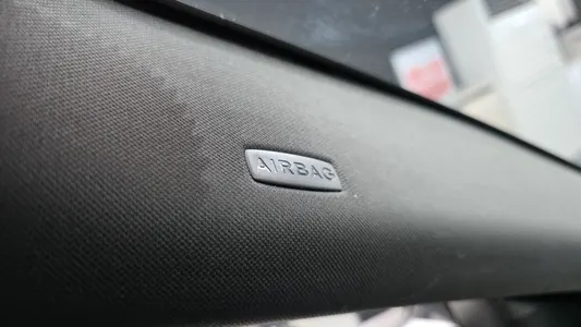 Land Rover 레인지로버 벨라 2.0 D240 R- SE 2019 33