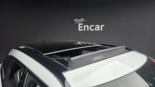 Land Rover 레인지로버 벨라 2.0 D240 R- SE 2019 36