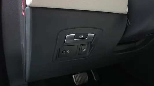 Land Rover 레인지로버 벨라 2.0 D240 R- SE 2019 29