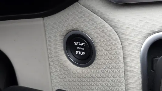 Land Rover 레인지로버 벨라 2.0 D240 R- SE 2019 30
