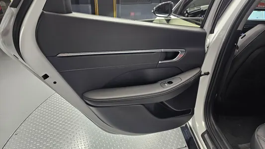 Hyundai (DN8) 2.0 2021 25
