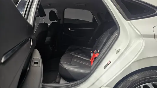 Hyundai (DN8) 2.0 2021 26