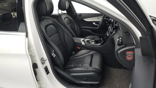 Mercedes-Benz C-Class W205 C220 d 2016 26