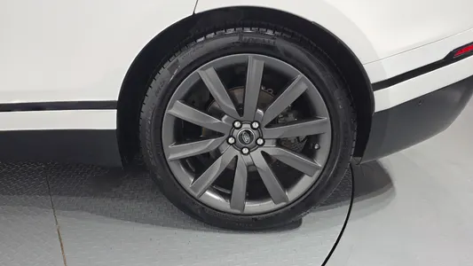 Land Rover 레인지로버 벨라 3.0 D300 R- HSE 2018 21