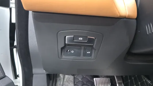 Land Rover 레인지로버 벨라 3.0 D300 R- HSE 2018 27