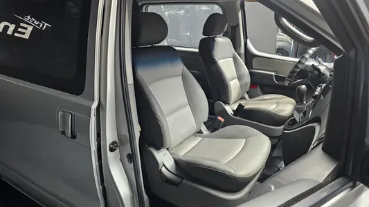 Hyundai Grand Starex 5 2007 12