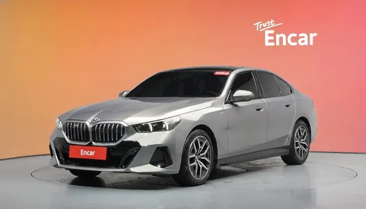 BMW 5 Series (G60) 520i M 2025 20