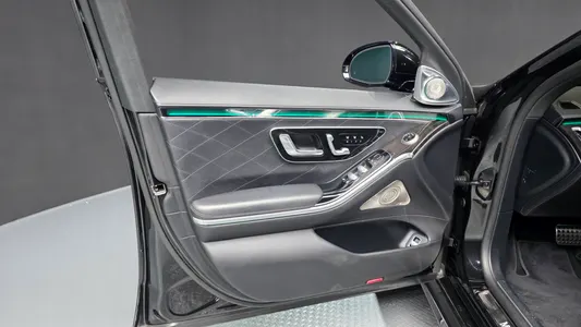 Mercedes-Benz S-Class W223 S500L 4MATIC 2022 24