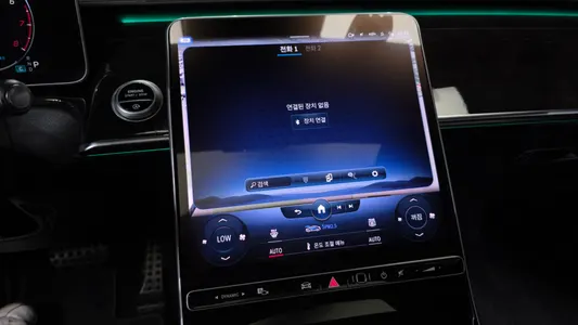 Mercedes-Benz S-Class W223 S500L 4MATIC 2022 35