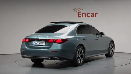 Mercedes-Benz E-Class W214 E200 2025