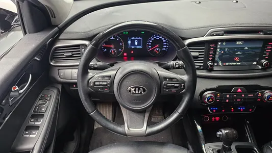 Kia Sorento 2.0 2WD 2015 12