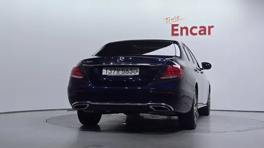 Mercedes-Benz E-Class W213 E300 2020 4