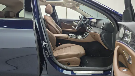 Mercedes-Benz E-Class W213 E300 2020 26