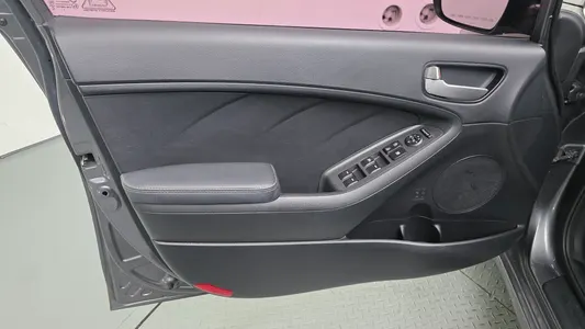 Kia K3 2016 24