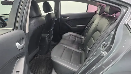 Kia K3 2016 26