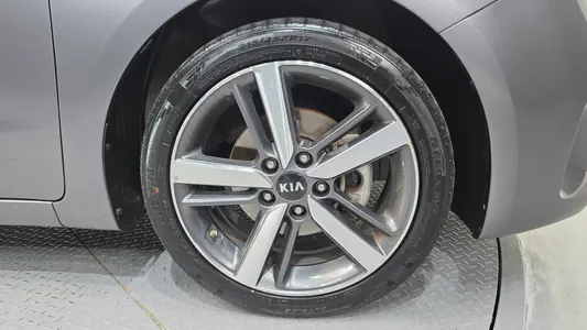 Kia K3 2016 21