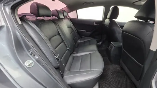 Kia K3 2016 29