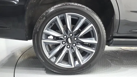 Cadillac 5 6.2 2022 21