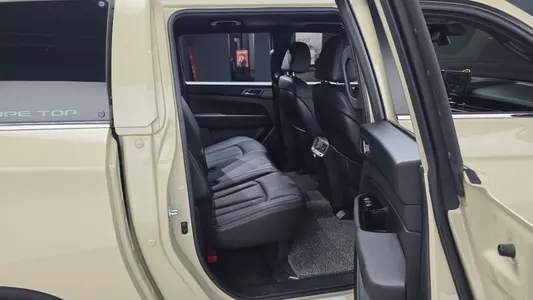 KG Mobility 렉스턴 스포츠 칸 2.2 4WD 2024 12