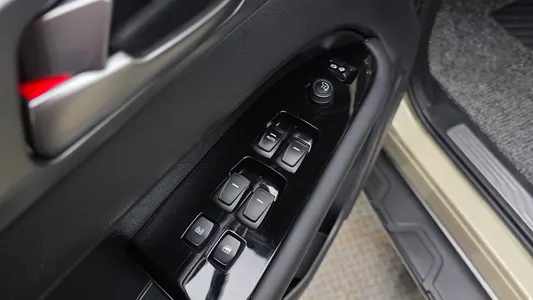 KG Mobility 렉스턴 스포츠 칸 2.2 4WD 2024 29