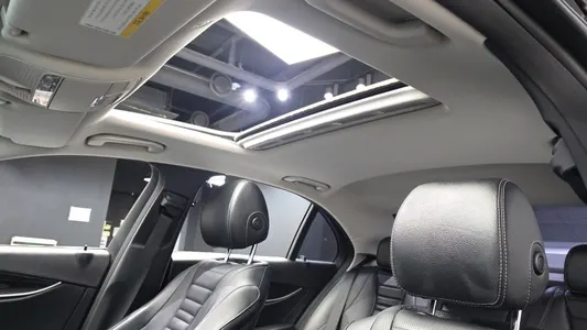 Mercedes-Benz E-Class W213 E300 4MATIC 2017 16