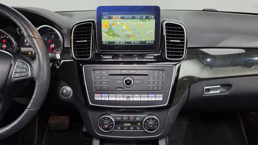 Mercedes-Benz GLE-Class W166 GLE350 d 4MATIC 2016 12
