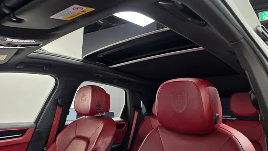 Porsche (PO536) 3.0 2019 17