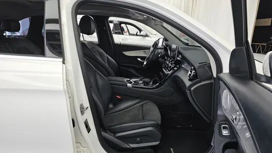 Mercedes-Benz GLC-Class X253 GLC300 4MATIC AMG Line 2019 11