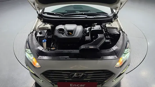 Hyundai 쏘나타 라이즈 2.0 2017 6