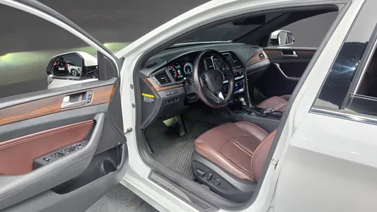 Hyundai 쏘나타 라이즈 2.0 2017 10