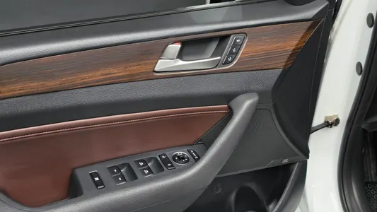 Hyundai 쏘나타 라이즈 2.0 2017 19