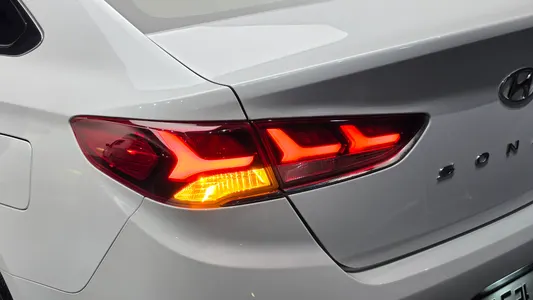 Hyundai 쏘나타 라이즈 2.0 2017 24