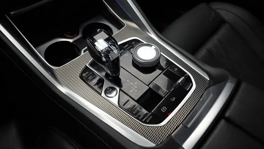 BMW X6 (G06) xDrive40i M 2023 9