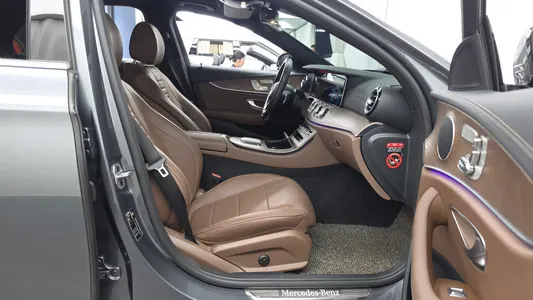 Mercedes-Benz E-Class W213 E250 2020 11
