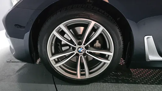 BMW 7 Series (G11) 730Ld xDrive M 2017 4
