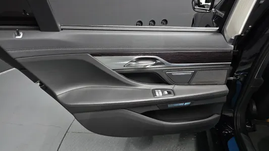BMW 7 Series (G11) 730Ld xDrive M 2017 25