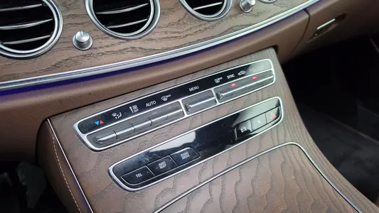 Mercedes-Benz E-Class W213 E250 2020 28