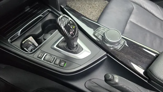 BMW 4 Series (F32) 420i 2017 9