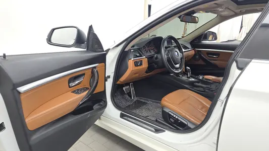 BMW 3 Series GT (F34) GT 320d 2014 10