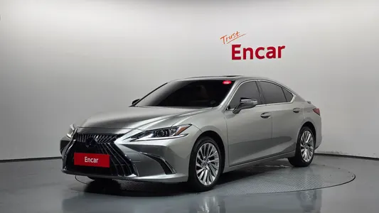 Lexus ES300h 7 2022