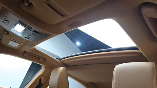 Lexus ES300h 7 2022 17