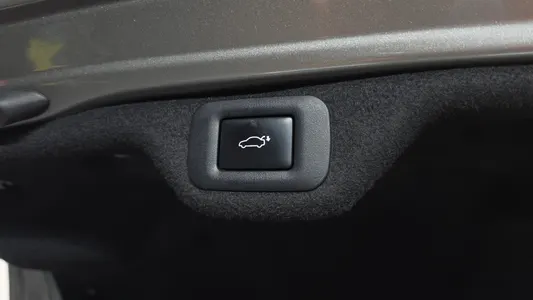 Lexus ES300h 7 2022 19
