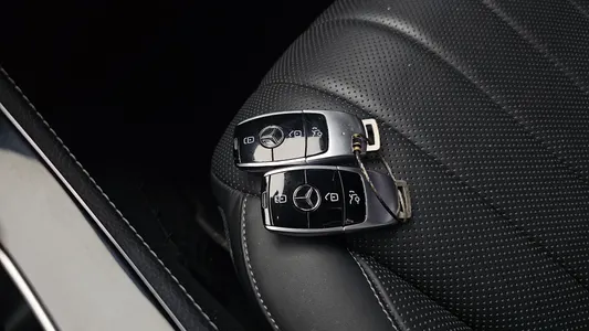 Mercedes-Benz E-Class W213 E300 2019 28