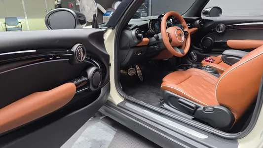 MINI S Convertible 2021 10