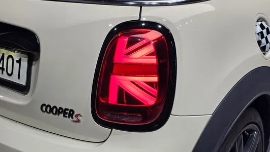 MINI S Convertible 2021 23