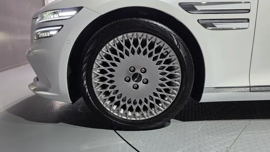 Genesis G80 (RG3) 2.5 AWD 2025 5